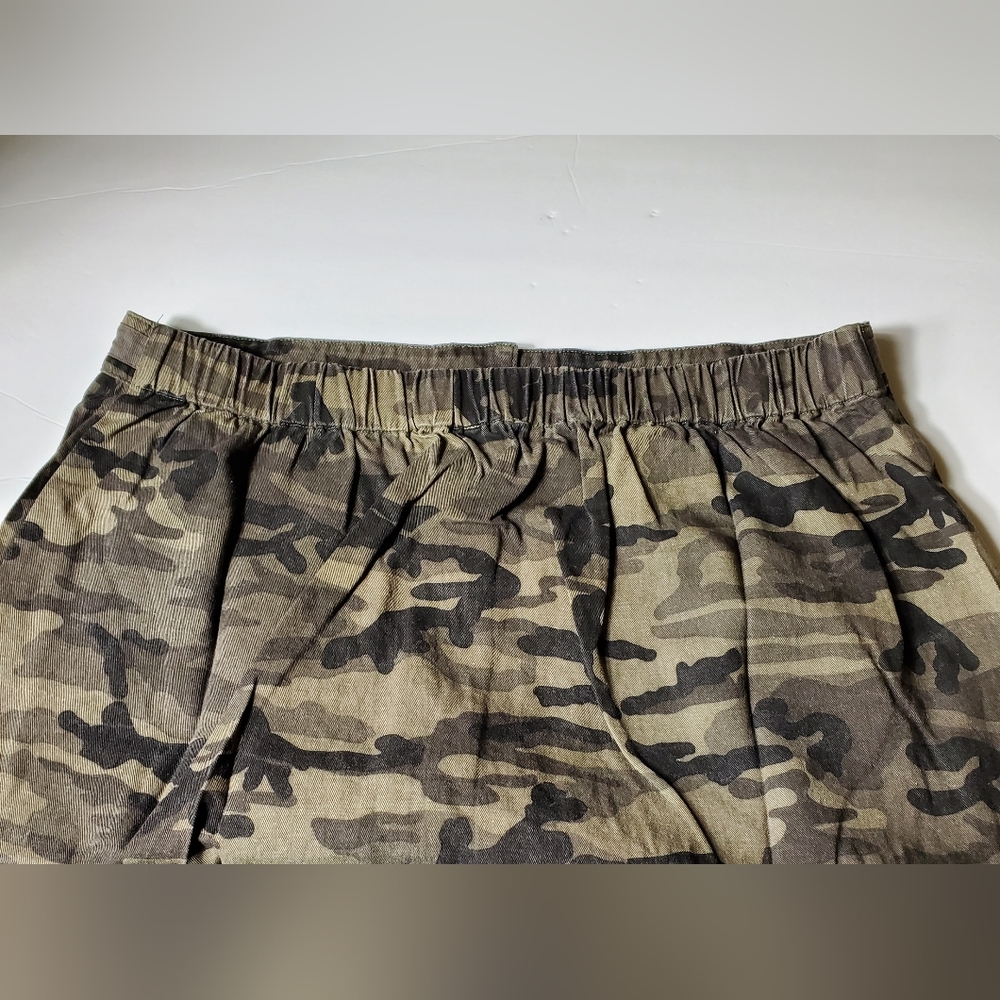 Camo Skirt - Picture 5 of 5